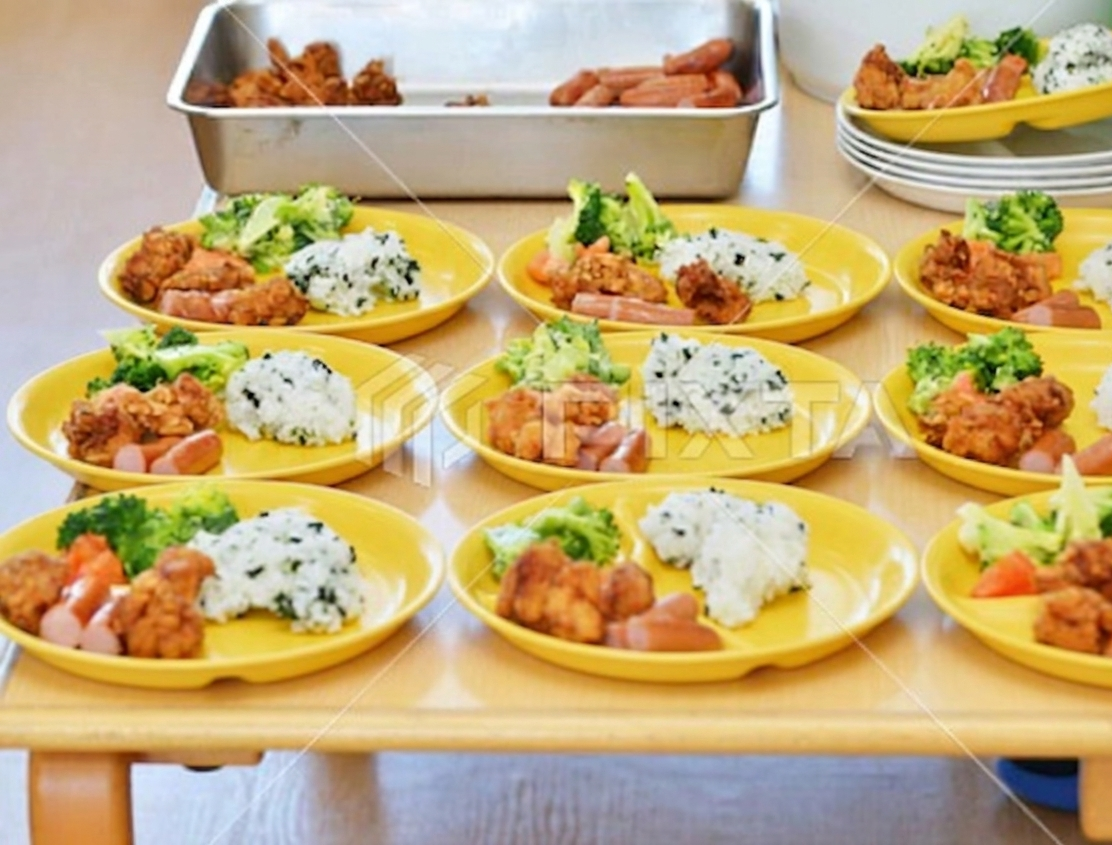 給食サービス